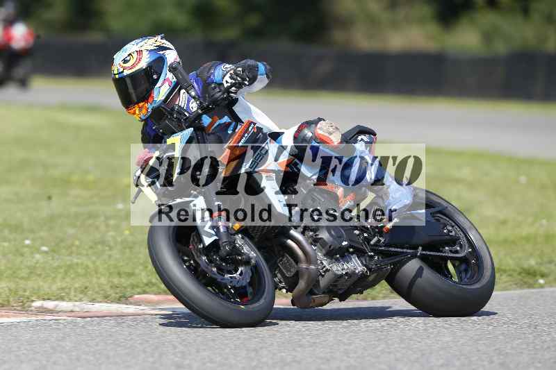 /44 09.08.2025 Plüss Moto Sport ADR/Freies Fahren/15